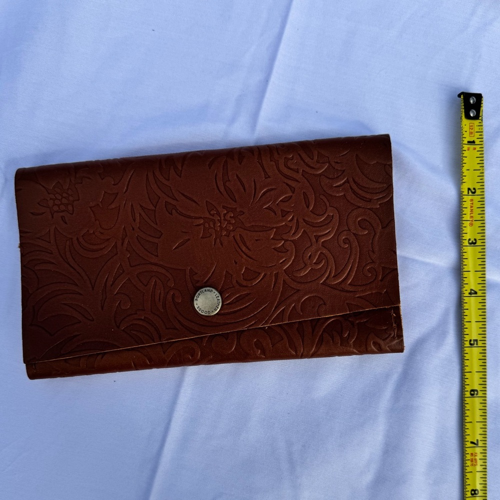 Brand new Portland Leather Group Rancher Wallet in Meadow!!